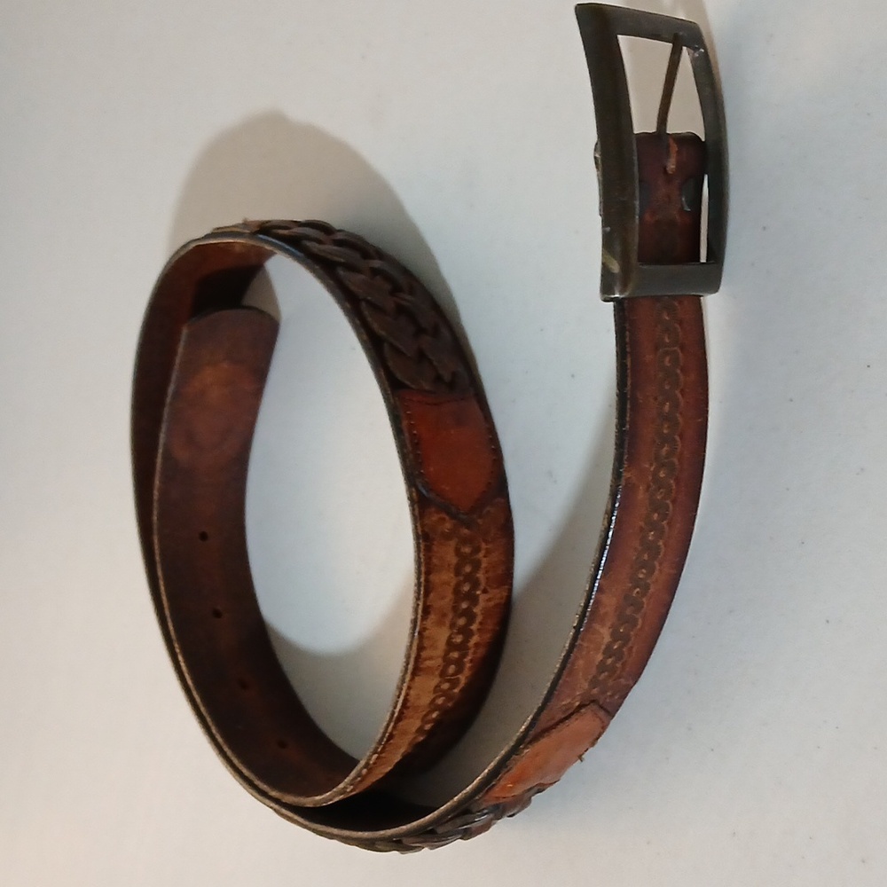 Vintage 36" Leegin Genuine Leather Western. Tooled Buckle Belt